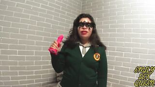 JOI - Colegiala mexicana de secundaria te da instrucciones para masturbarte - Emily Sex Queen