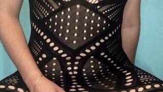  con Perfectas tetas FOLLANDO el coño mojado y grita desde el orgasmo termina en CHORROS