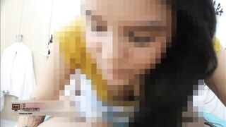 Me atreví a decirle a mi hermanastra que me chupara la polla y fue perfecto. Porno en español