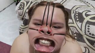SERVITUDE facial en GORDITA con jizz en ella