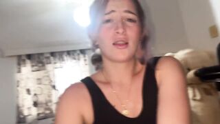 ESTOY ENFERMITO Y MI  ME PROPONE FOLLAR CON ELLA PARA BAJAR LA FIEBRE