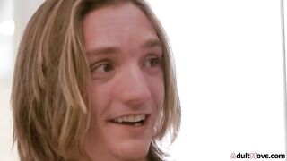 Why dont u let your sexually excited stepmom finish what u started.mother I'd like to fuck Diana Grace catches her stepson during the time that this babe takes a shower and invites him in