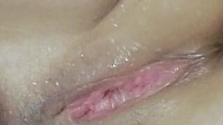 Playing with an Oiled Snatch Close-up