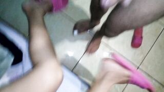 CASERO CON LA EMPLEADA CULO GRANDE COGIENDO BIEN RICO