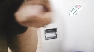 Me masturbo frente al espejo