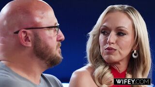 WIFEY Golden-haired mother I'd like to fuck Holly Gets Filled By BBC As Hubby Films