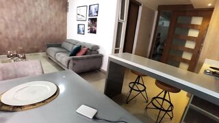 Jefe se folla a su bella empleada latin babe de servicio mientras su mujer no esta en casa, creampie!