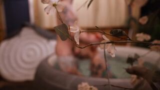 voyeur hawt tub blow job