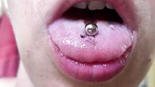 Bizarre Close Up Large Clitoris Cunt