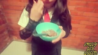 recopilacion de Emily Sex Queen follando y tragando comida con sperm parte two