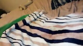 Old and young lesbian hot pussy licking