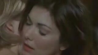 Naomi Watts & Laura Harring lesbian scene