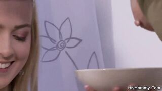 His mom fucks teen on the kitchen