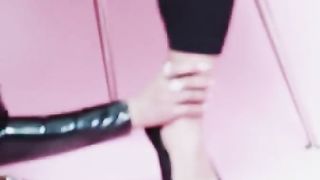 Nicki Minaj Turns Lesbian For Asian - Japan Photoshoot