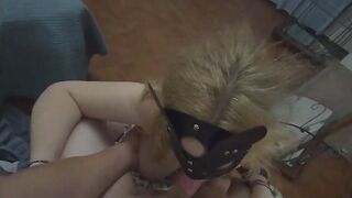 Breasty Wolf siendo amonestada por impaciente.