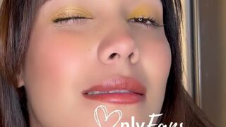 ME ENCANTA TOCARME PENSANDO EN TI