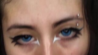 Putita lalin girl haciendo rebotar su gran culo en mi polla dura