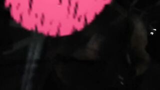 Me saco las tetas en público para que me las vean
