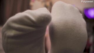 I wish u to kiss me, but after I squirt and... down there!