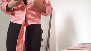 STEPMOTHER GETS BARE AND GOES TO WORK, SHOWS HER TWAT AND HER BOOBS AND GETS HER CRAVE