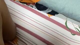 COMIENDOME UN GRAN CULO DESPUÉS DE LA FIESTA LE METO SEXTOY Y LA VERGA GIME DURO