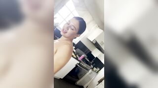 Hawt cooking. Titjob carrot and covering myself in syrup. Come smack me!