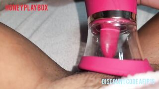 ????two orgasms in a row with my clitoris sucker ????honeyplaybox
