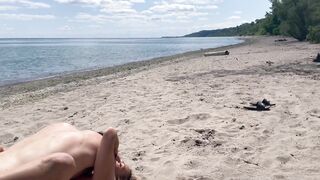 Spouse films wife BANGING A STRANGER and receiving an UNPROTECTED CREAMPIE on a PUBLIC BEACH