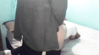 tengo sexo de perrito con chica de remera blanca en pleno invierno