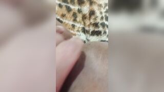 Quiero un gran pene en mi twat estoy muy caliente..,,