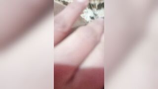 Quiero un gran pene en mi twat estoy muy caliente..,,