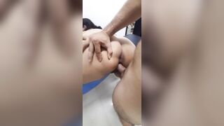 enfermera caliente se coje a su paciente en la camilla del hospital (melody taly