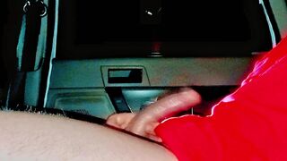 DAD JERKS OFF HIS BWC AND NUTS FOR U!!!