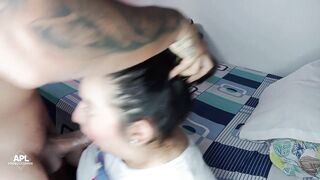 Me pongo cachondo al ver a mi hermanastra en ropa inner y le propongo un rapidin para calmar la c