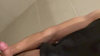 Hoy vi una hermosa chica en el gym me dieron ganas de tocarme y hacerlo????????