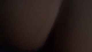 Mi vecino me llena toda de goo