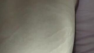 Esposa infiel se escapa con su amante al motel a disfrutar su enorme polla