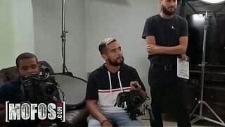 MOFOS - Cecelia Taylor, Luna Luxe, Johnny Love, Luka Hardon - Sound Hotty Gets Drilled