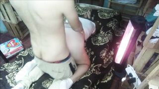 Bien calienteitos en la estufa electrica de perrito