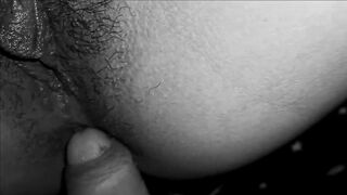 El pendejo de mi esposo no me sabe complacer, quieres hacerlo tu?