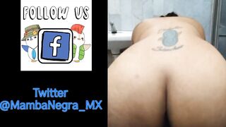 Un rico baño de vapor con masturbación y sexo