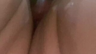 caliente big beautiful woman se da una buena follada con un enorme sex-toy - porno en español