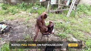 This guy Handles Her so Well