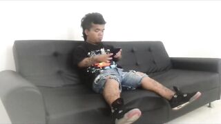 la vendedora de muebles salió cariñosa yo como buen caballero la atiendo y le doy su mamada de culo