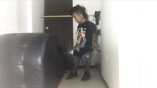 la vendedora de muebles salió cariñosa yo como buen caballero la atiendo y le doy su mamada de culo