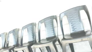 exhibiendo la concha en el club deportivo bajo la falda nos atrapan