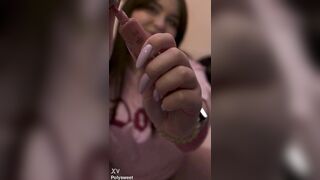 SH I desire u to kiss me, but after I squirt and... down there!