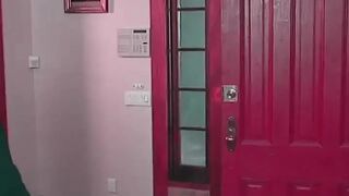 Seductive Brunette hair in the Bath: Ardent Oral-job Delight