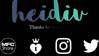 Preggo Gal Sucking On Her Toes & Soles