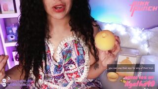 Poniendo a prueba a PEACHU ???? vibrador succionador de PINKPUNCH UNBOXING - AGATHA DOLLY